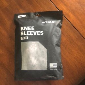 Rogue 7mm knee sleeves